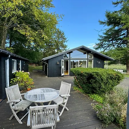 Ferienhaus 60s House In Protected Nature Area Near The Klint